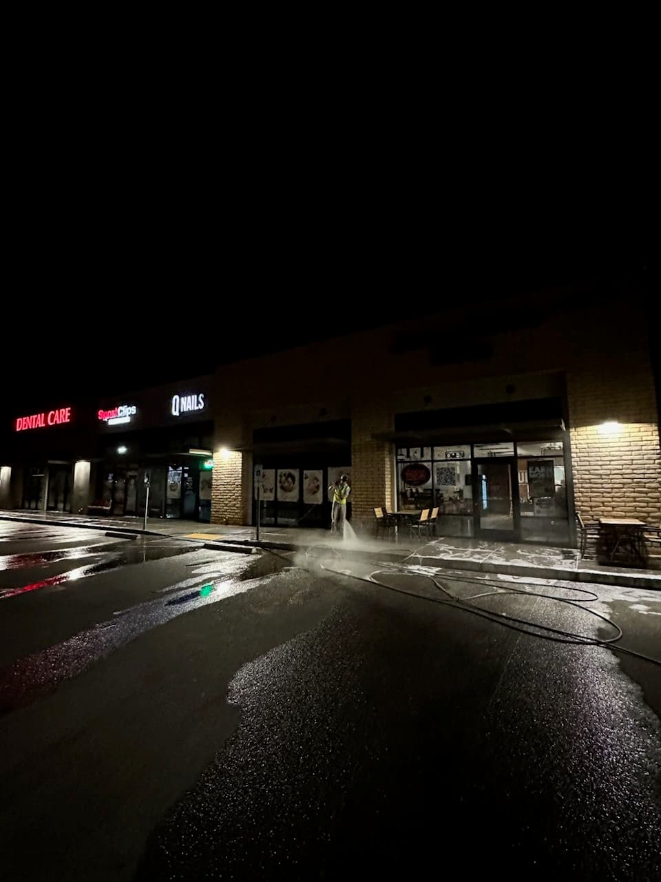 Gallery photos for ShineTech Cleaning Keeps Yuma's Storefronts Gleaming: Image #1